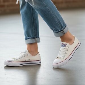 Converse size 7 women’s Sneakers